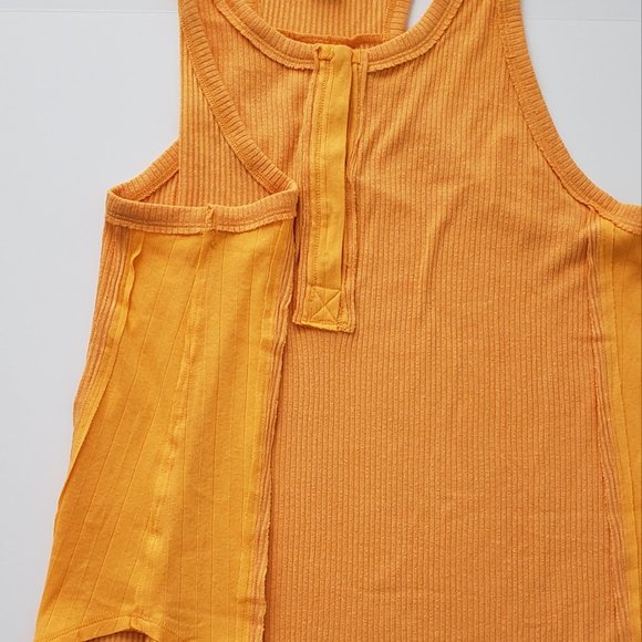 GRAYSON Tank Top - Picture 3 of 5